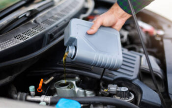 Cara Memilih Oli Kendaraan Agar Mesin Tetap Optimal